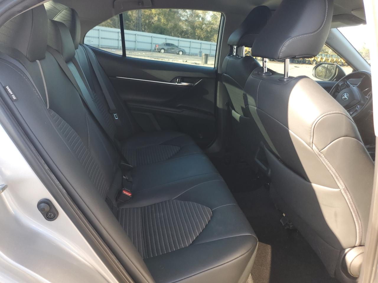 2019 Toyota Camry - Image 10