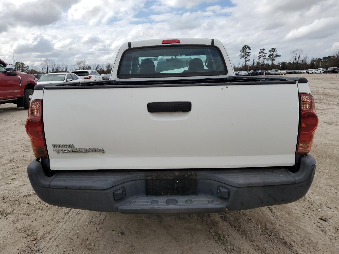 2015 Toyota Tacoma - Image 6