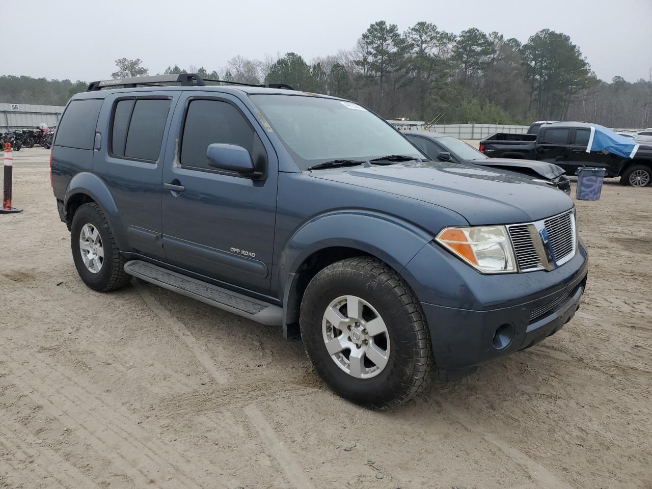 2005 Nissan Pathfinder - Image 4