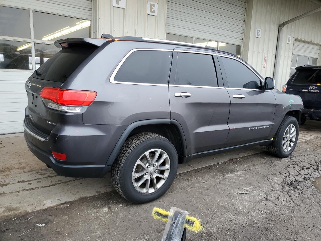 2015 Jeep Grand Cherokee - Image 3