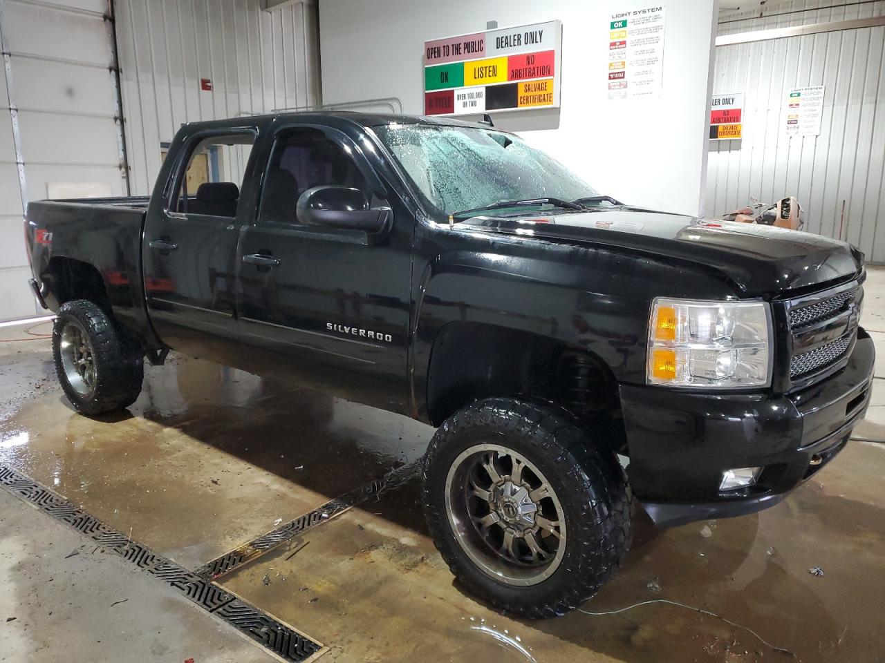 2011 Chevrolet Silverado - Image 4