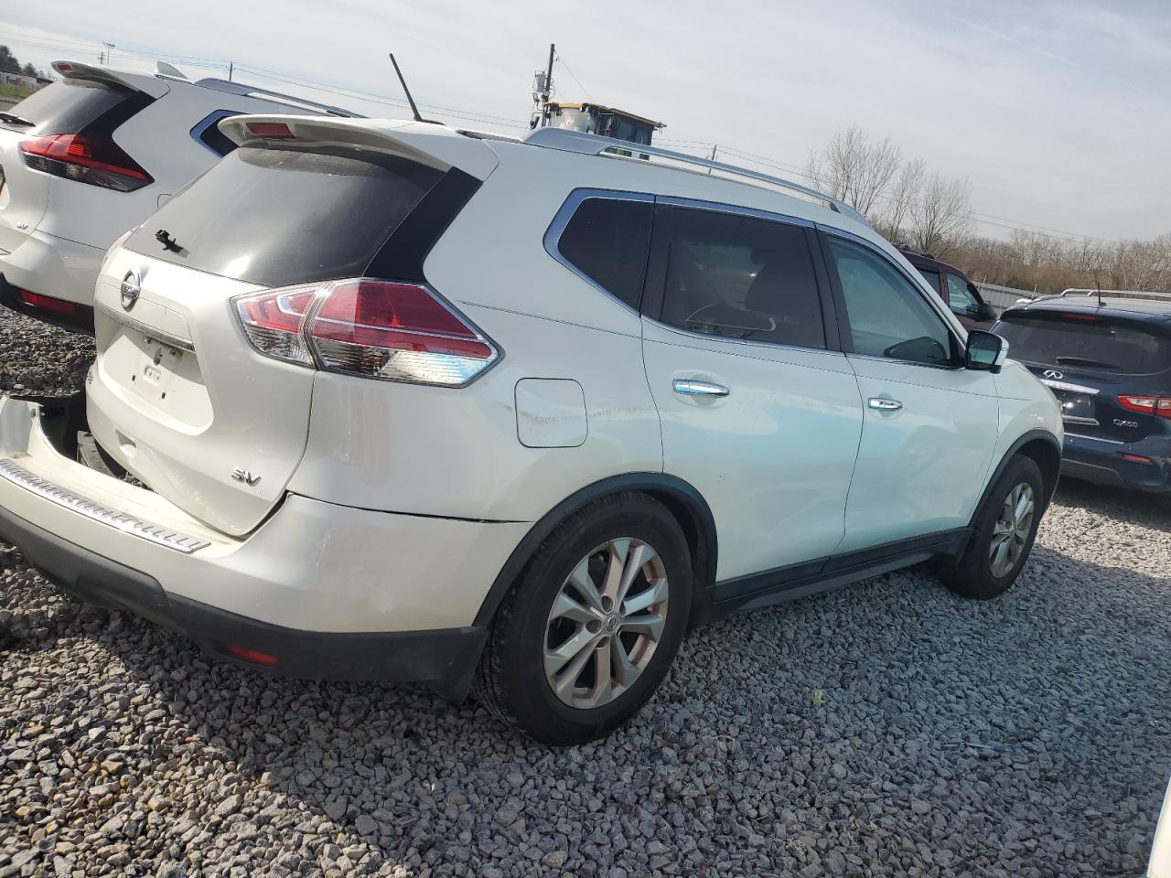 2016 Nissan Rogue - Image 3