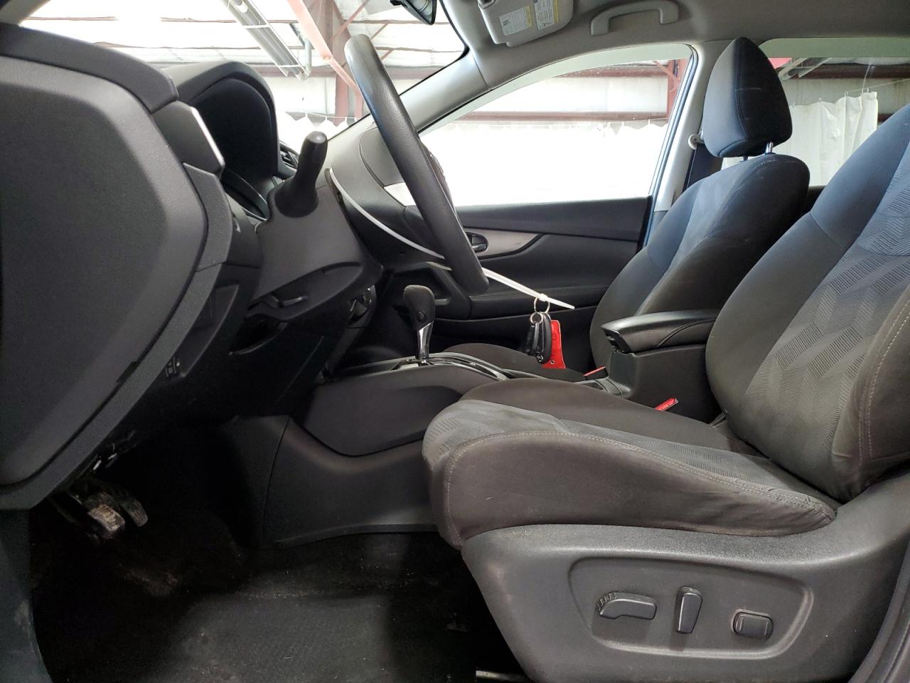 2016 Nissan Rogue - Image 7