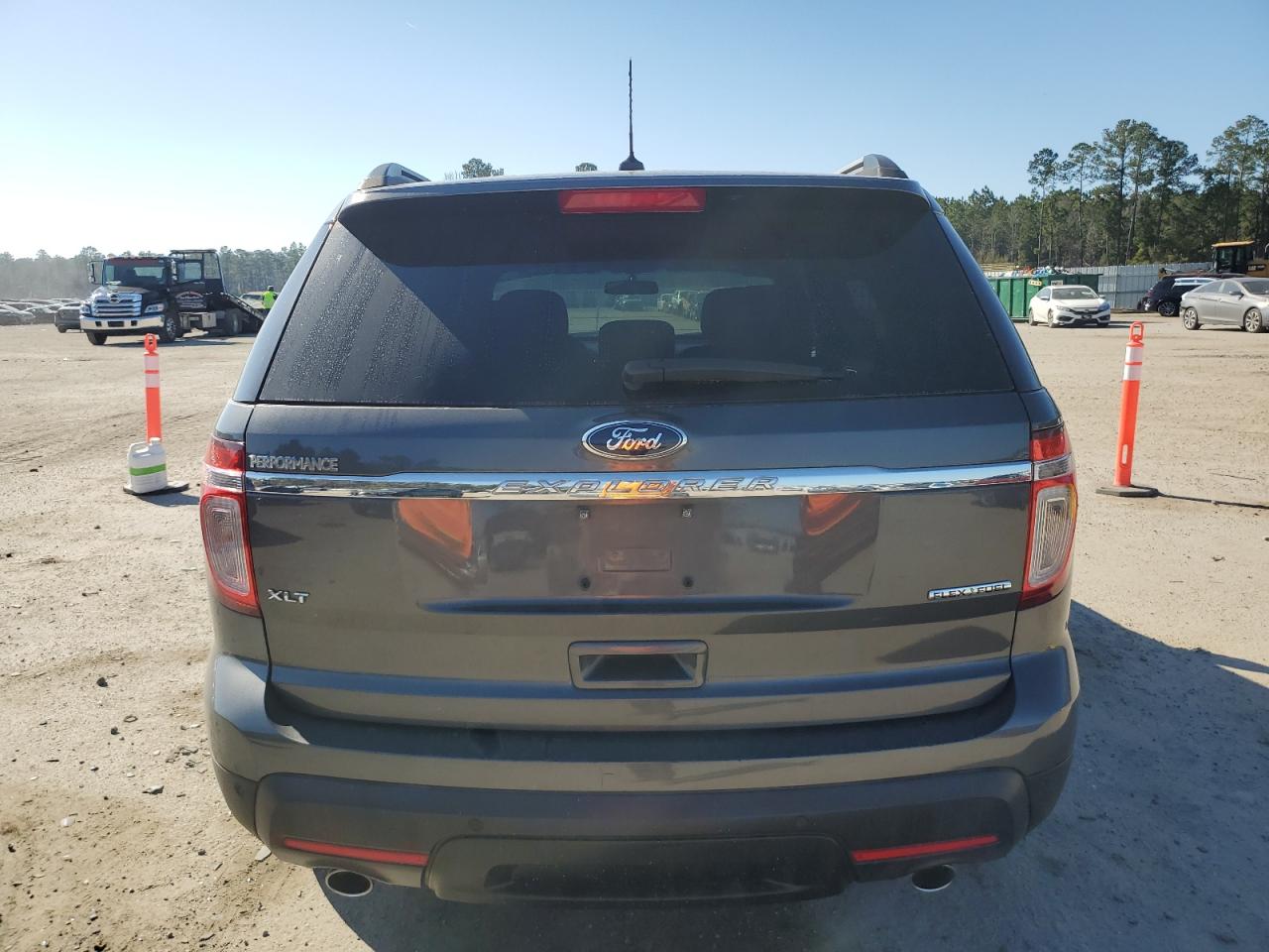 2015 Ford Explorer - Image 6