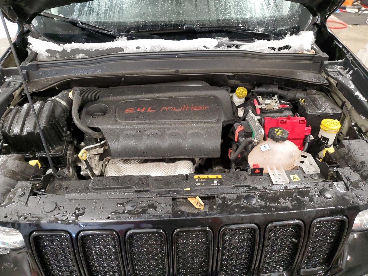 2021 Jeep Renegade - Image 12