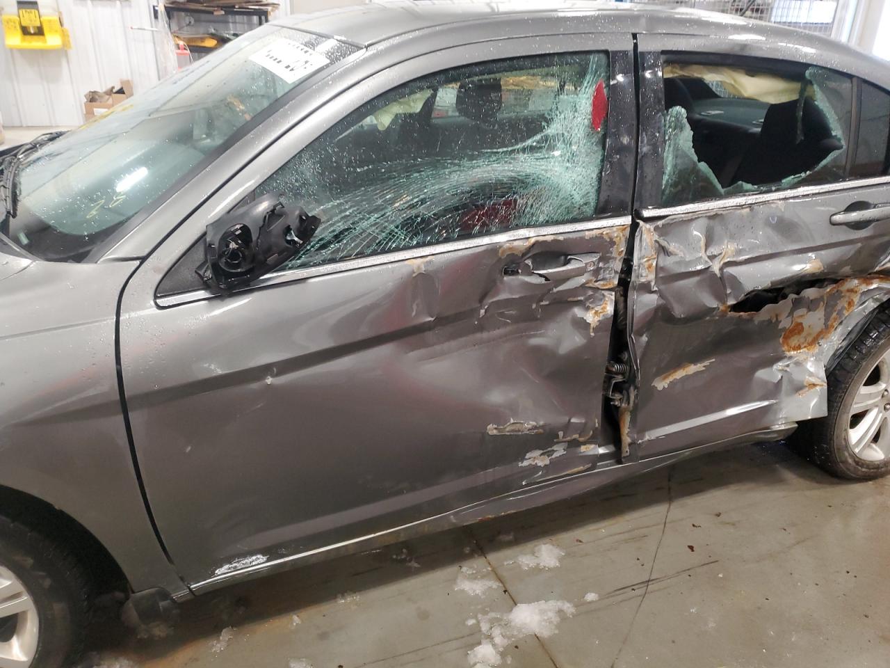 2013 Chrysler 200 - Image 7