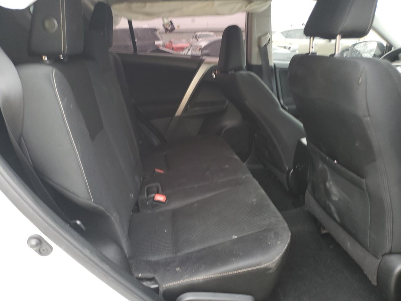 2014 Toyota RAV 4 - Image 10