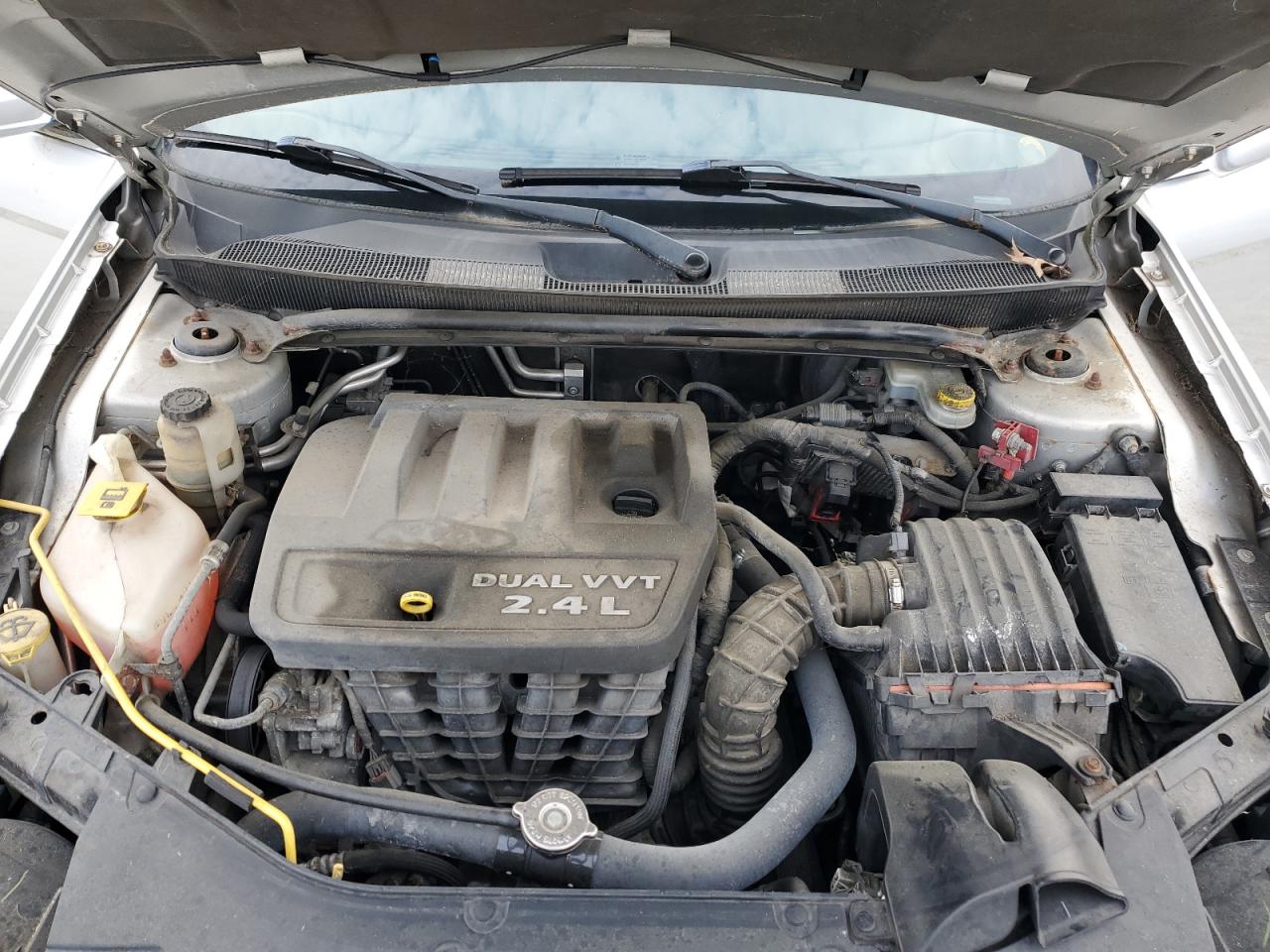 2012 Chrysler 200 - Image 11