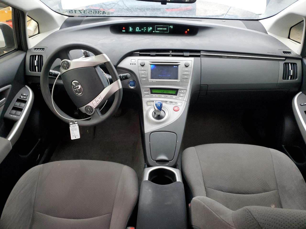 2014 Toyota Prius - Image 8
