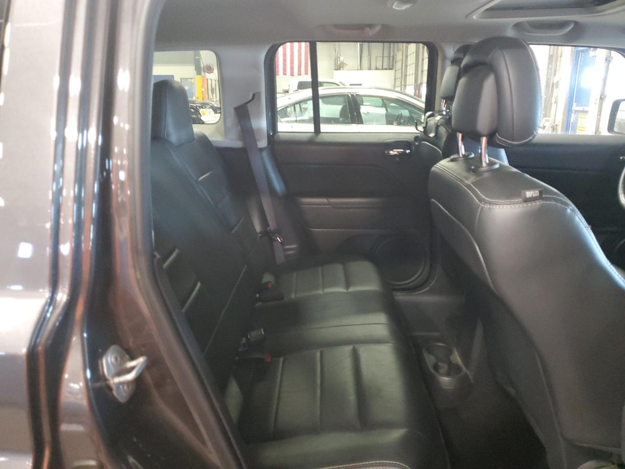 2017 Jeep Liberty (Patriot) - Image 11