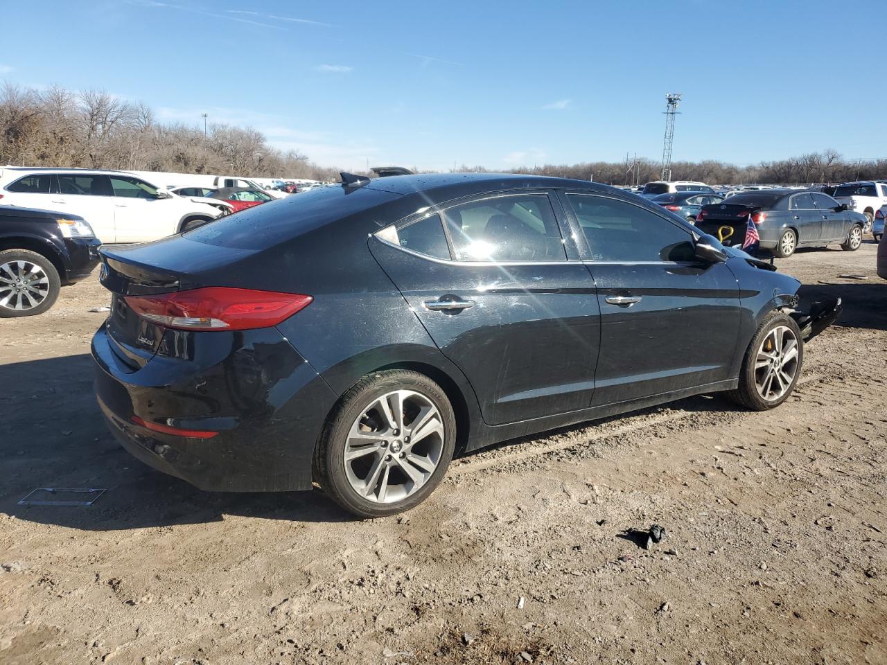 2017 Hyundai Elantra - Image 3