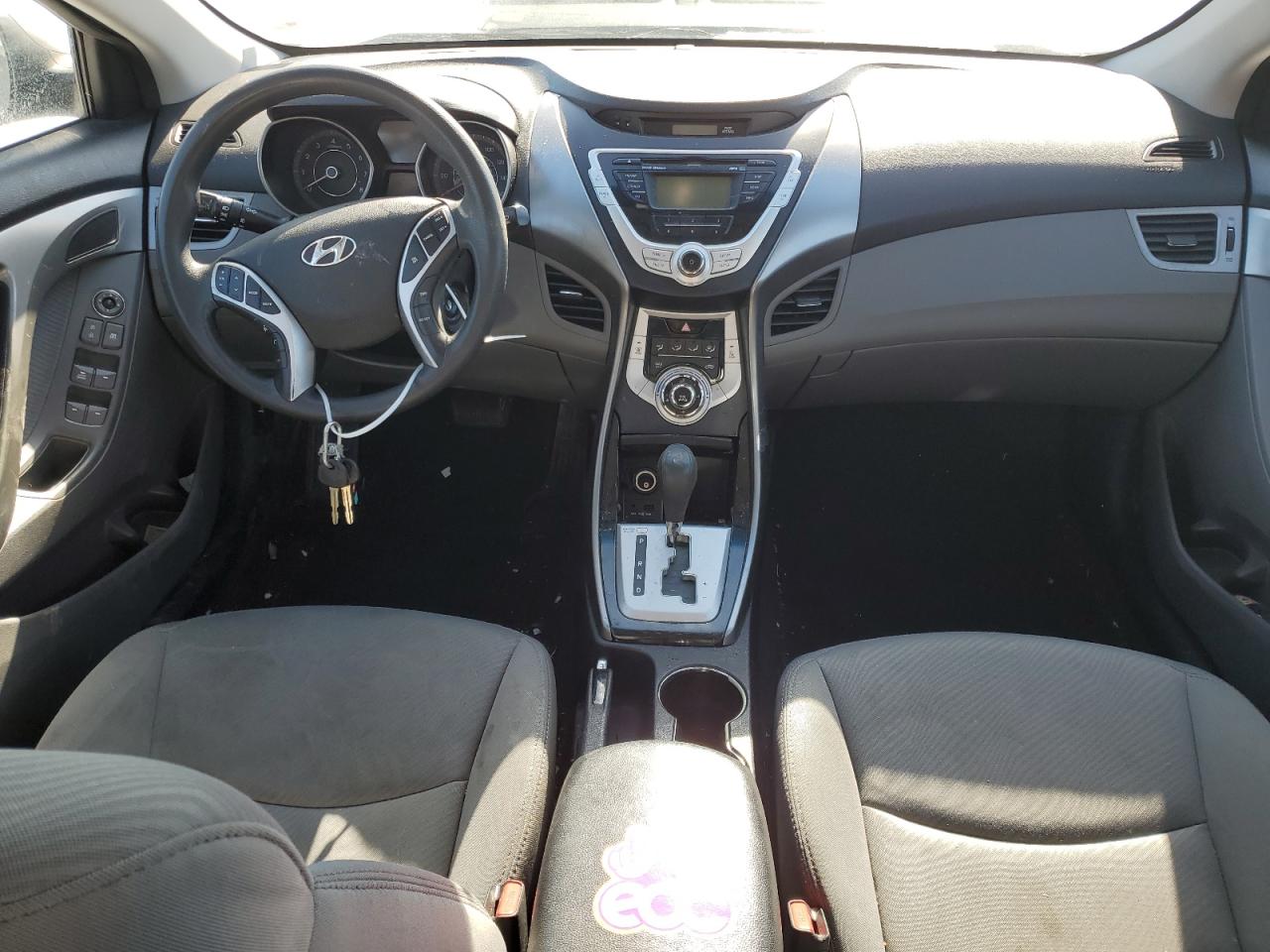2012 Hyundai Elantra - Image 8