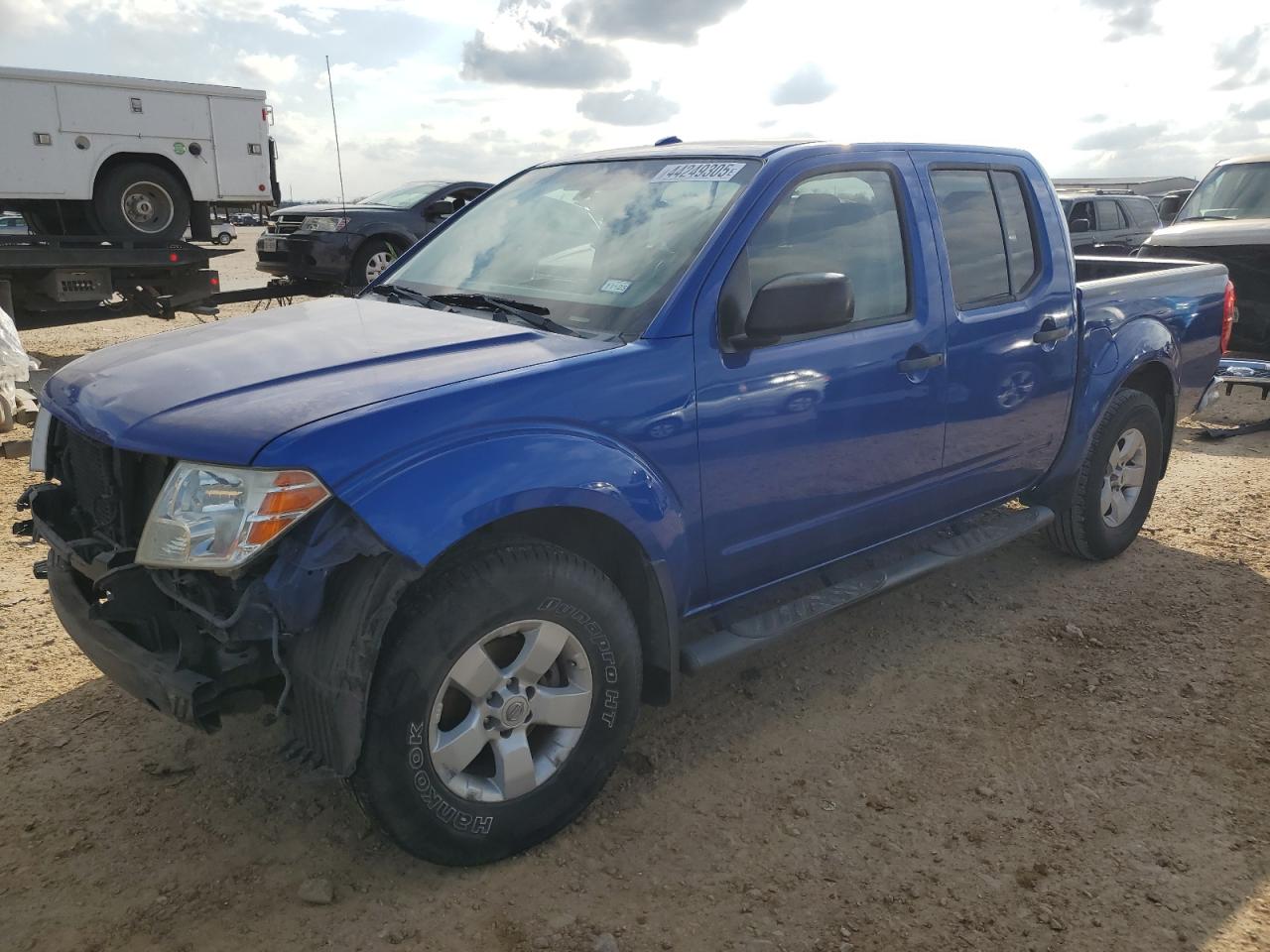 2013 Nissan Navara (Frontier) - Image 1