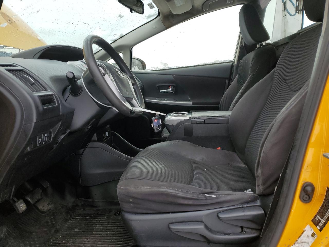 2015 Toyota Prius - Image 7