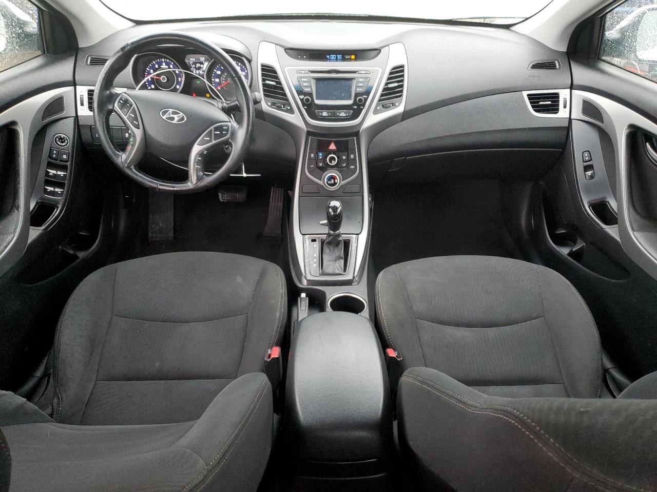 2015 Hyundai Elantra - Image 8