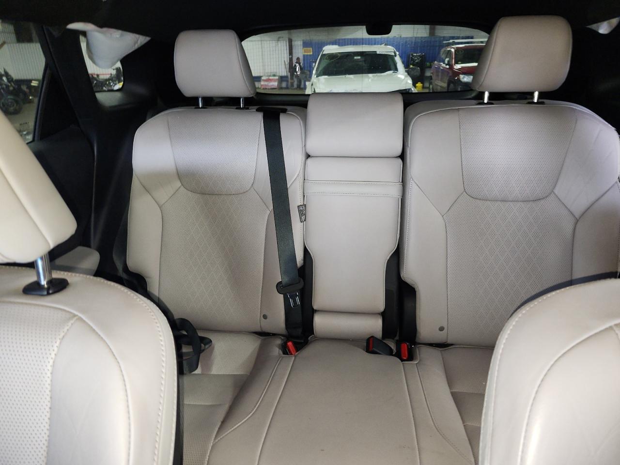 2023 Lexus RX - Image 10