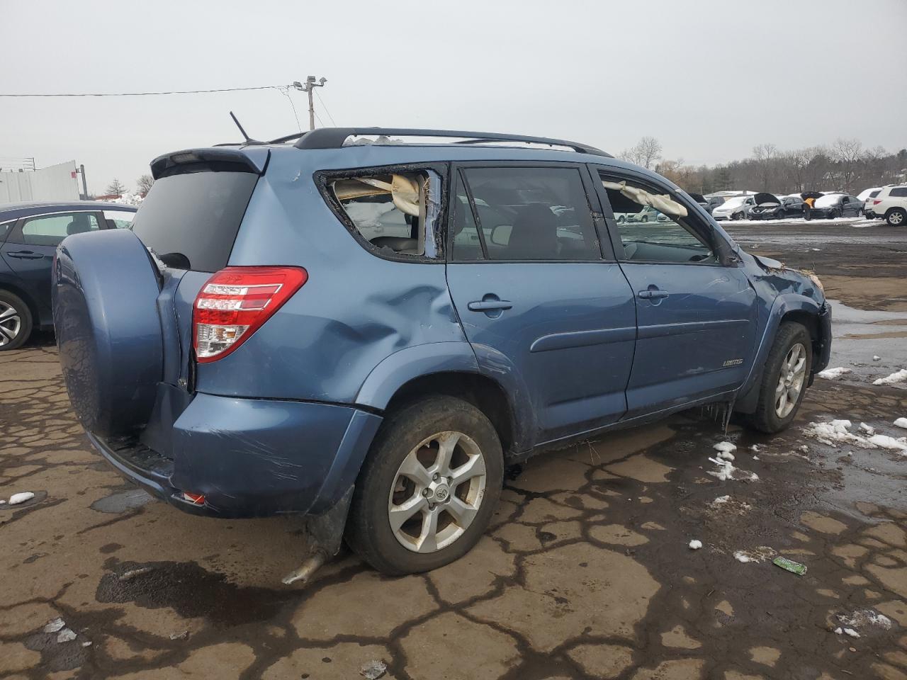 2010 Toyota RAV 4 - Image 3