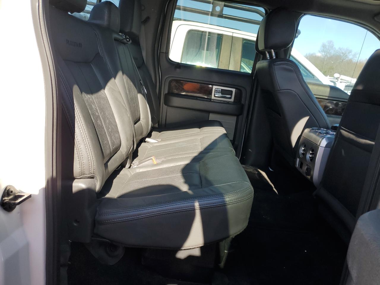 2013 Ford F-150 - Image 10