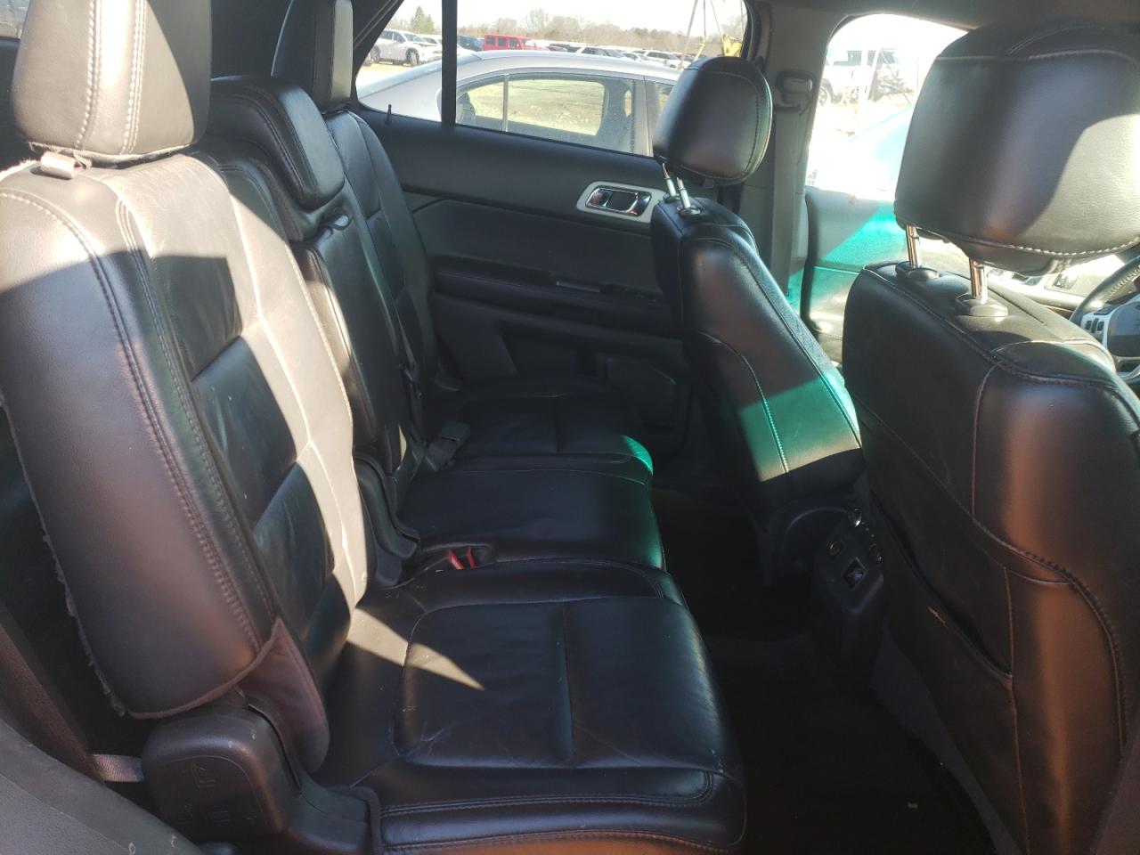2013 Ford Explorer - Image 11