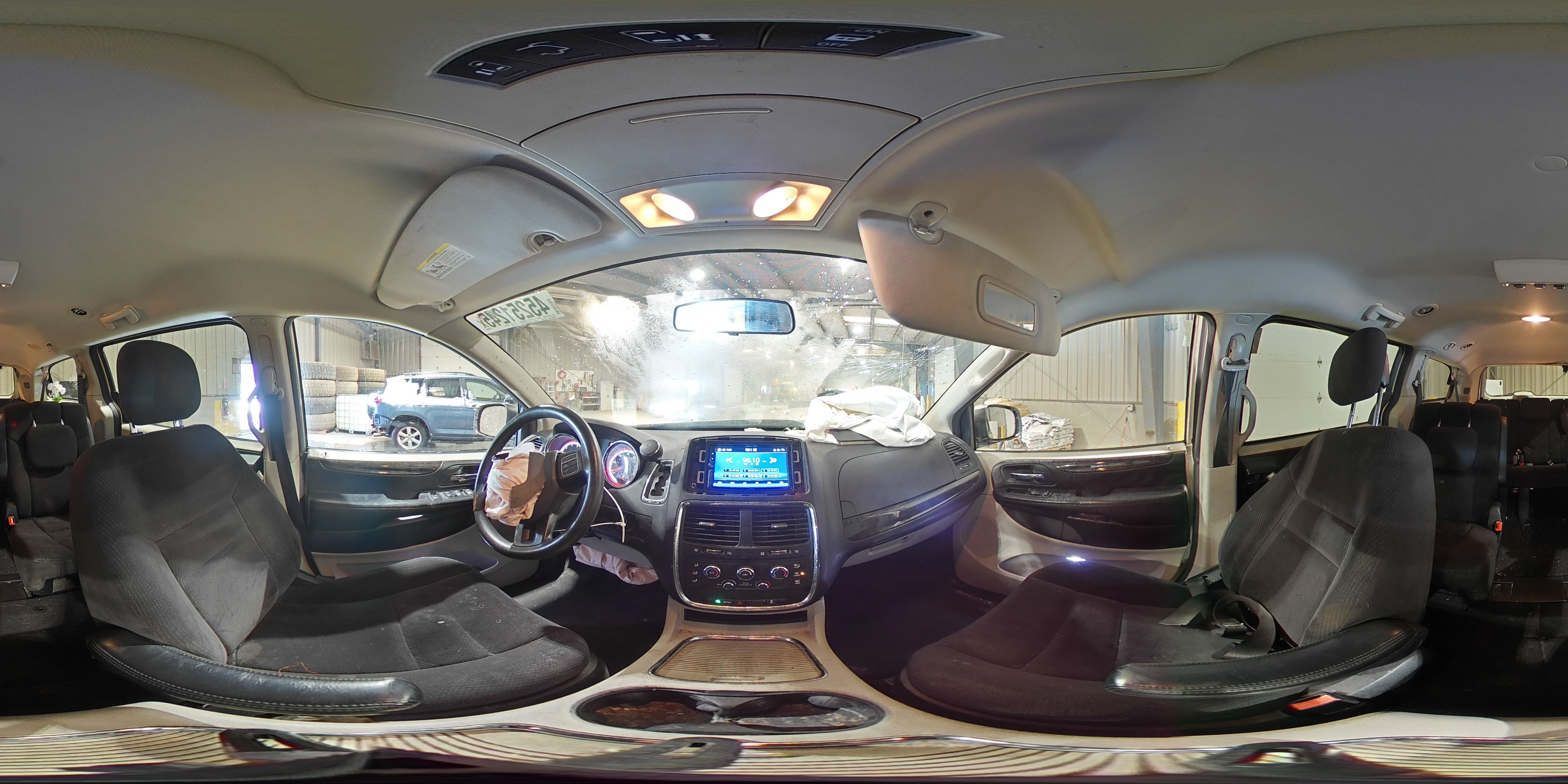 2014 Dodge Caravan - Image 14