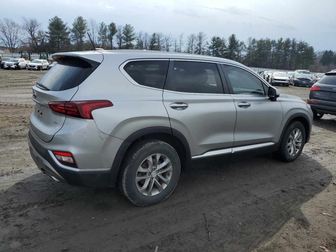 2020 Hyundai Santa Fe - Image 3