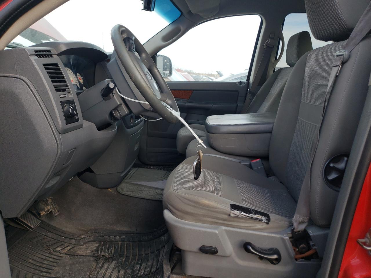 2006 Dodge RAM - Image 7