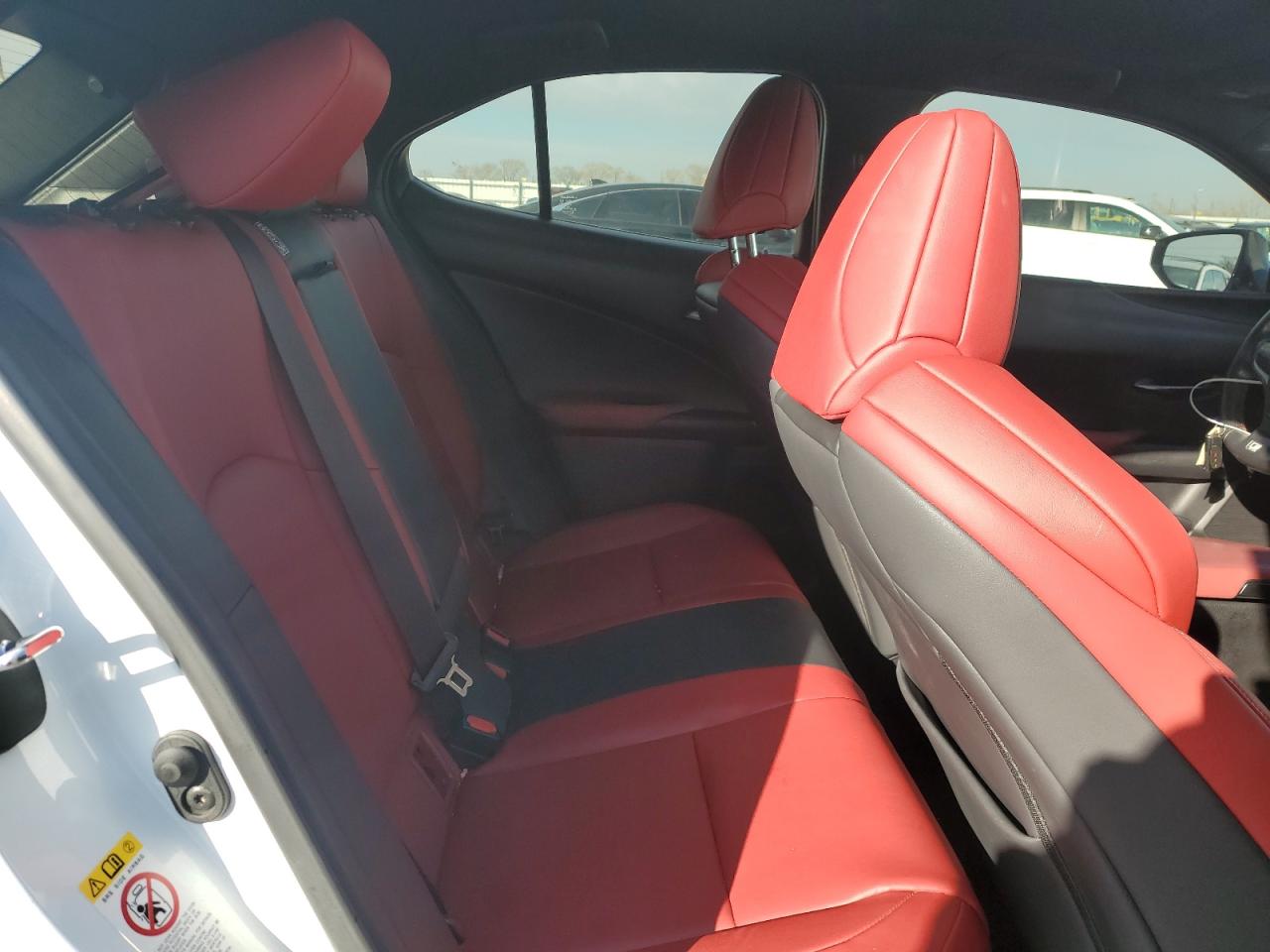 2019 Lexus UX - Image 11