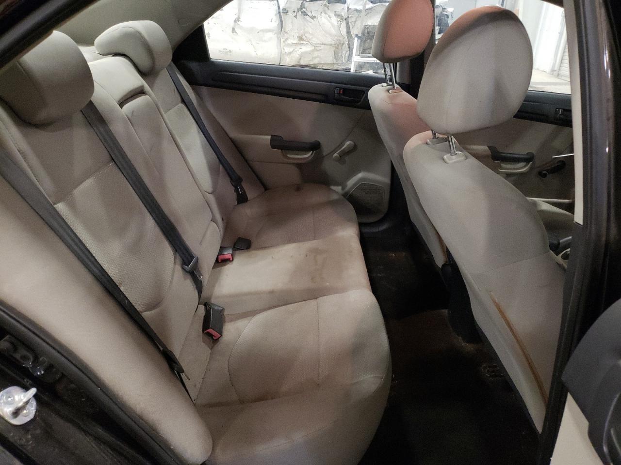 2010 Kia Forte - Image 10