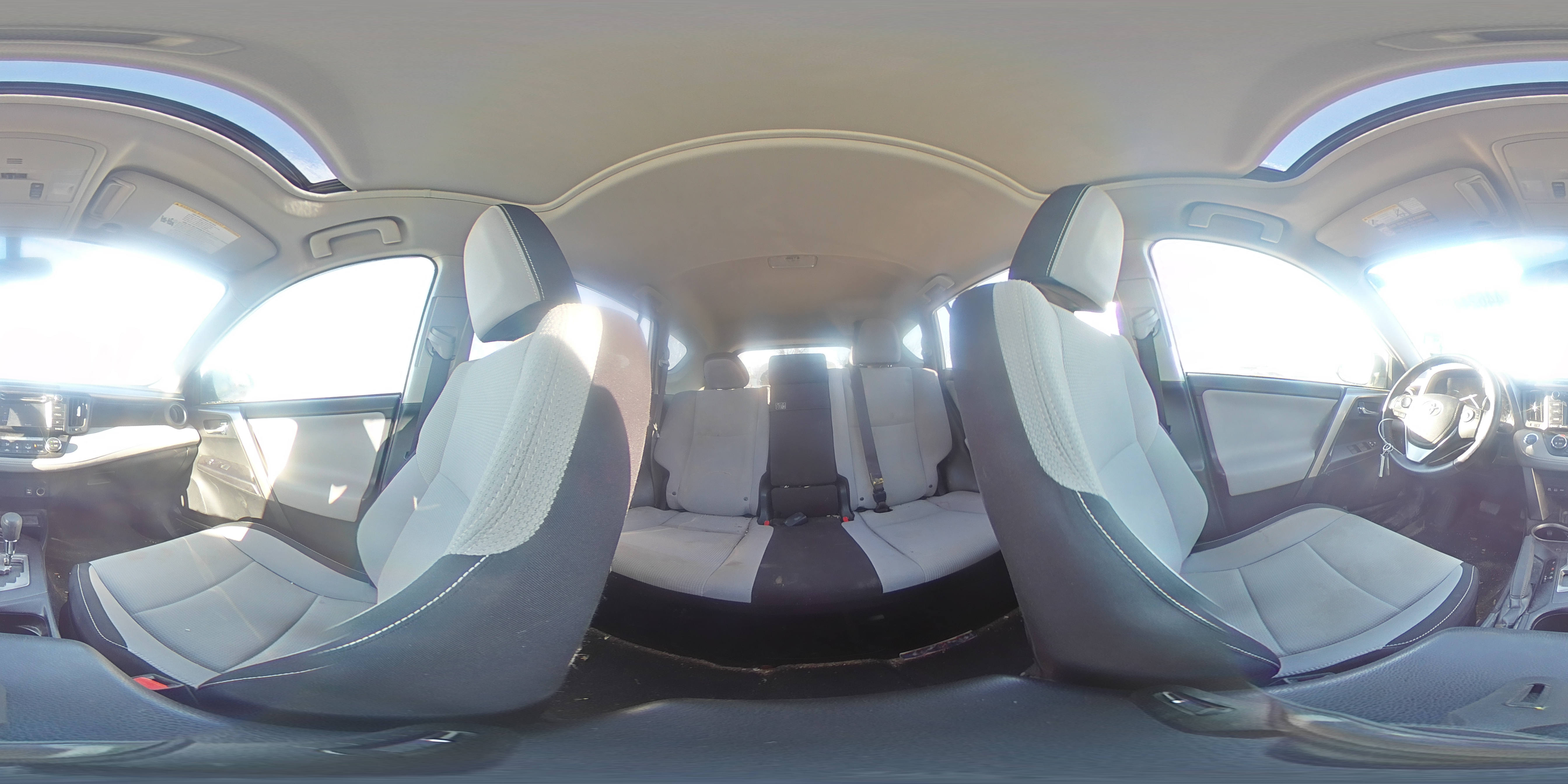 2016 Toyota RAV 4 - Image 14
