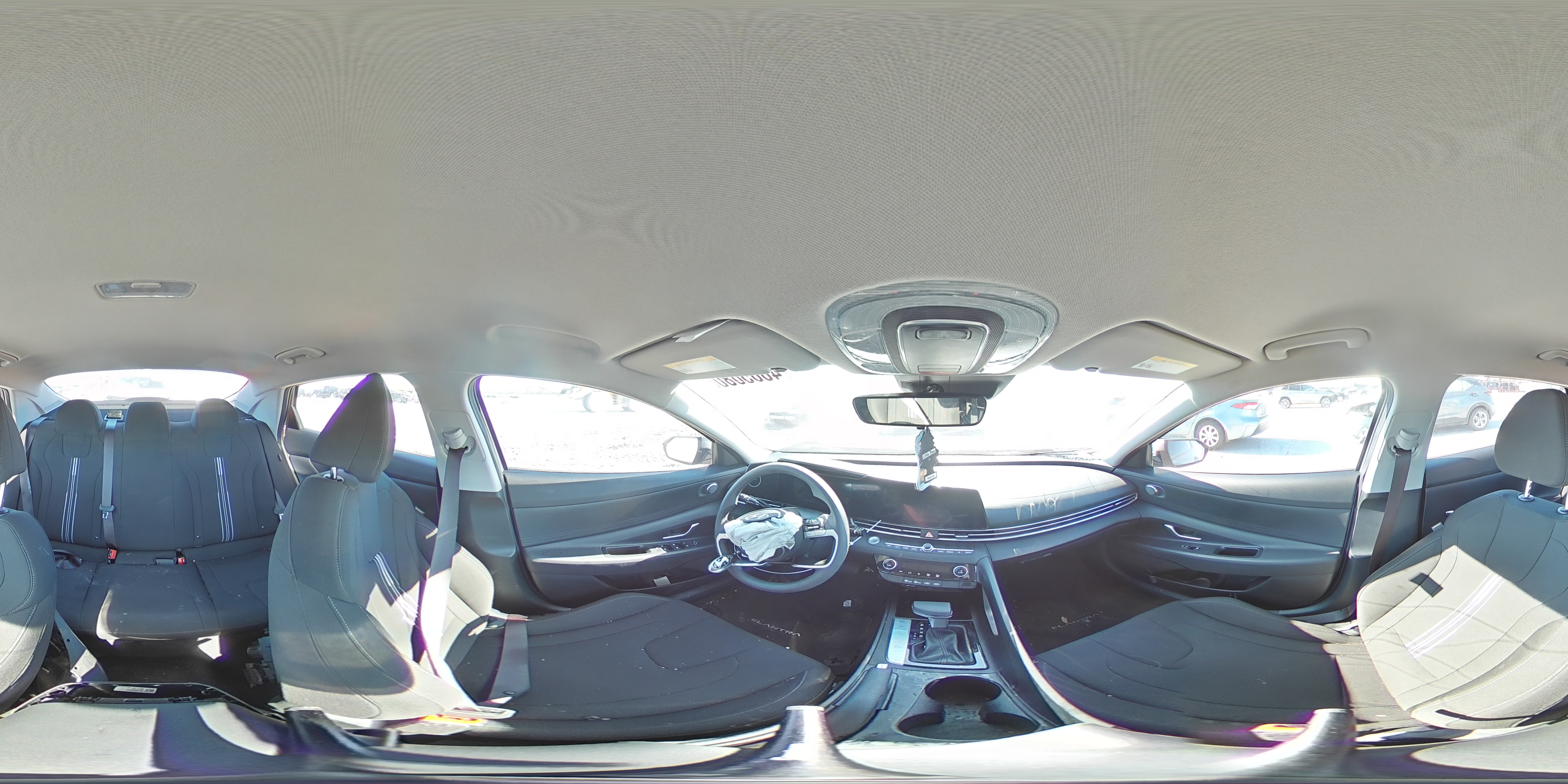 2024 Hyundai Elantra - Image 13
