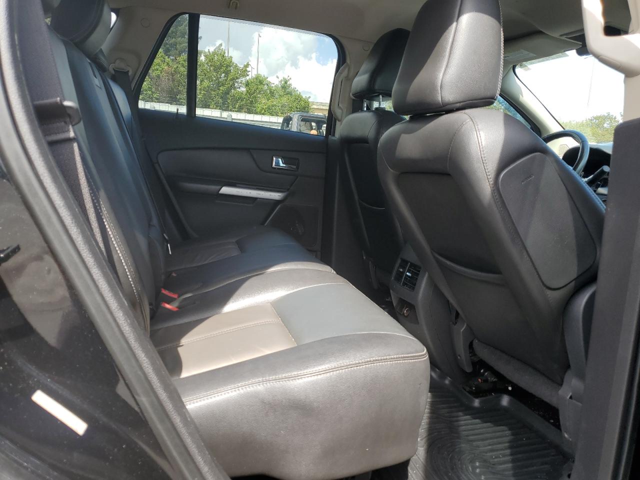 2011 Ford Edge - Image 11