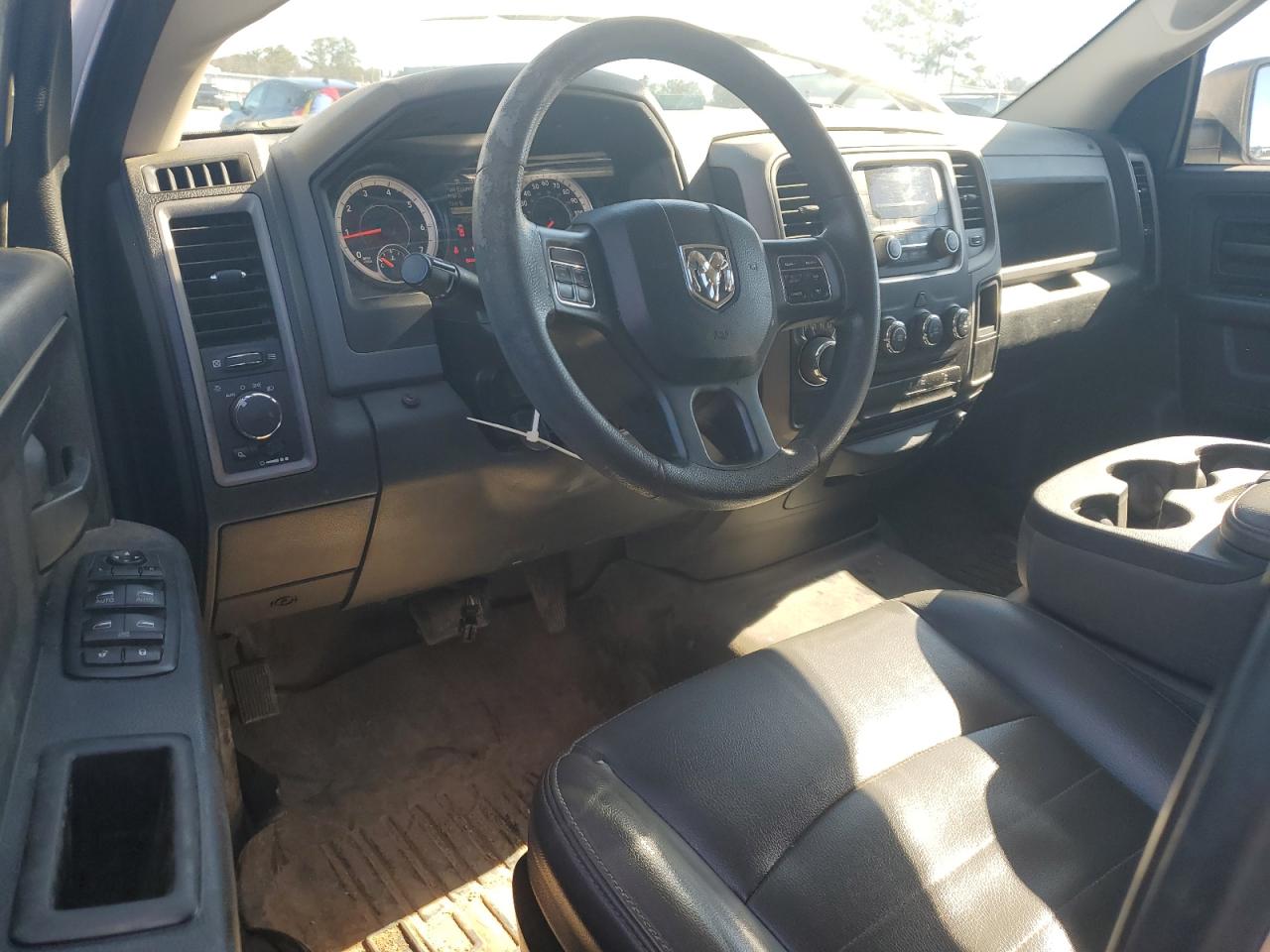 2016 RAM 1500 - Image 8