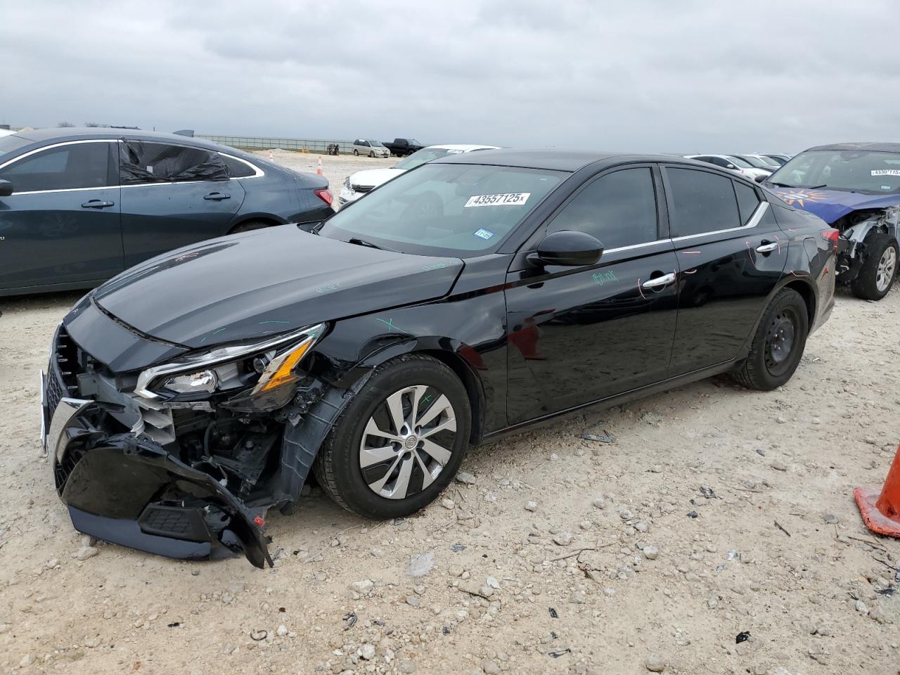 2020 Nissan Altima - Image 1