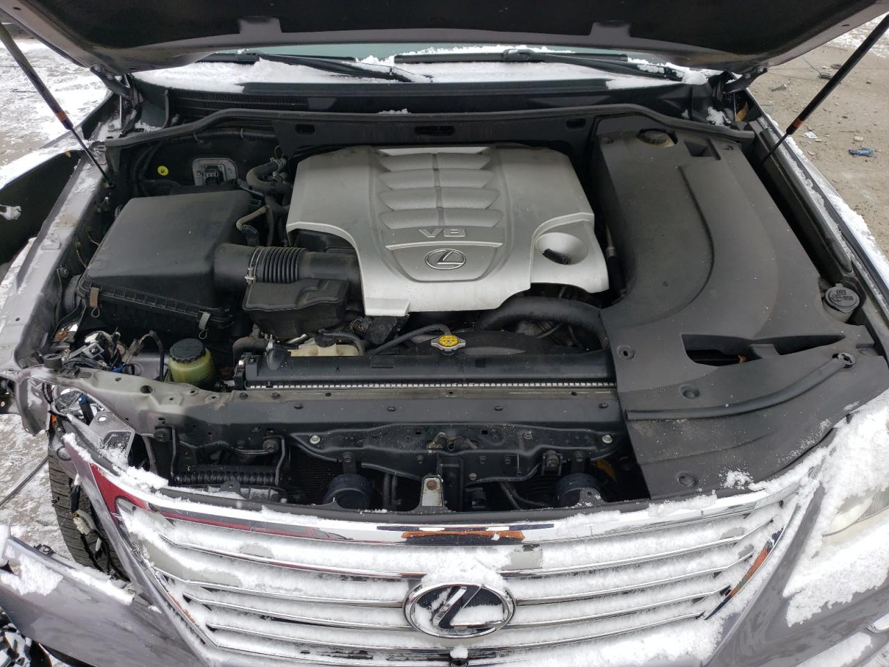 2011 Lexus LX - Image 12