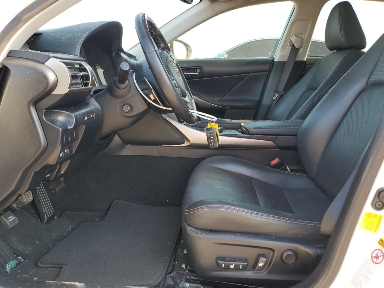2016 Lexus IS - Image 7
