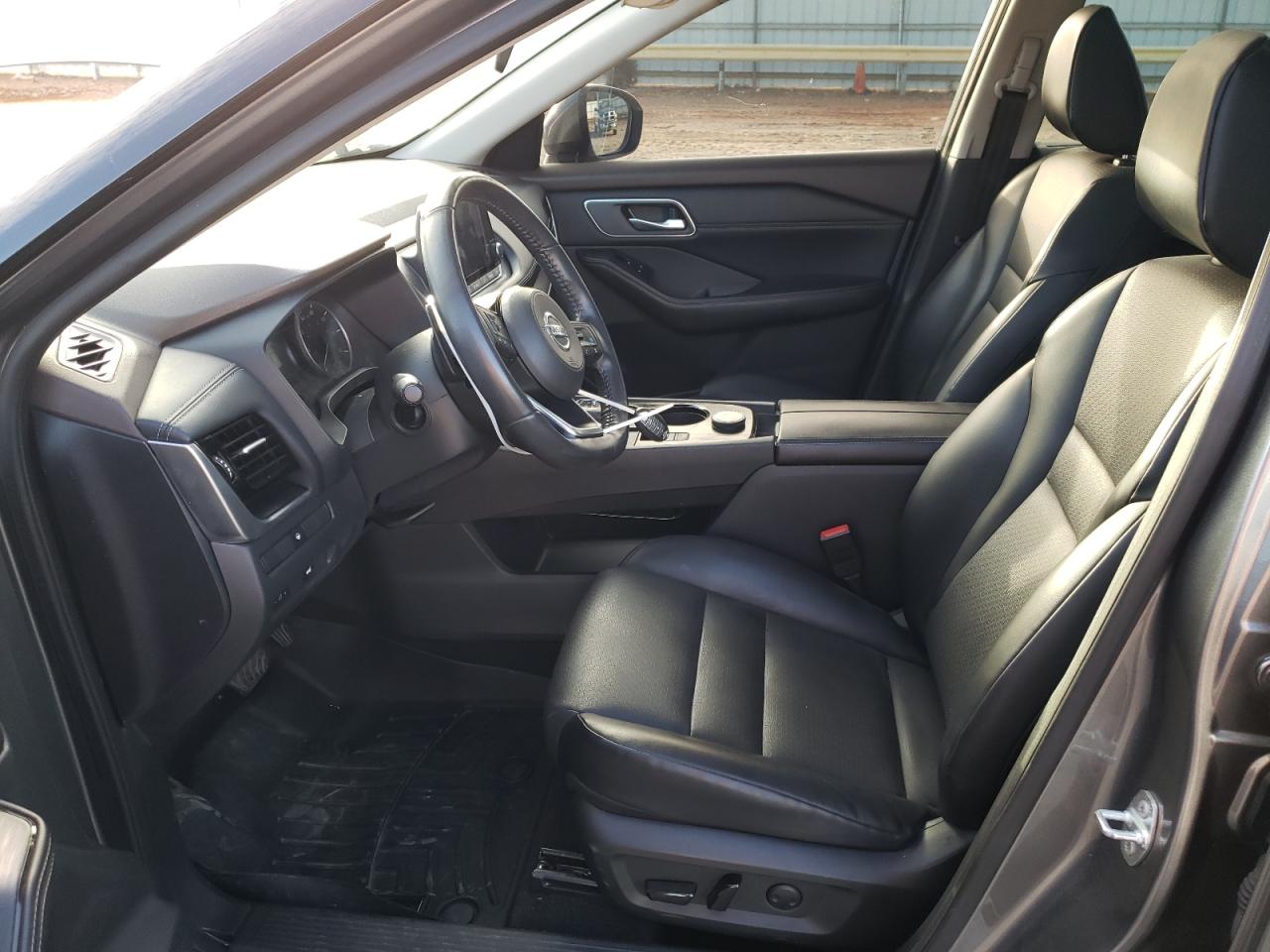 2021 Nissan Rogue - Image 7
