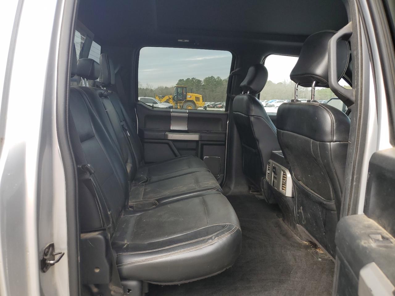 2015 Ford F-150 - Image 10