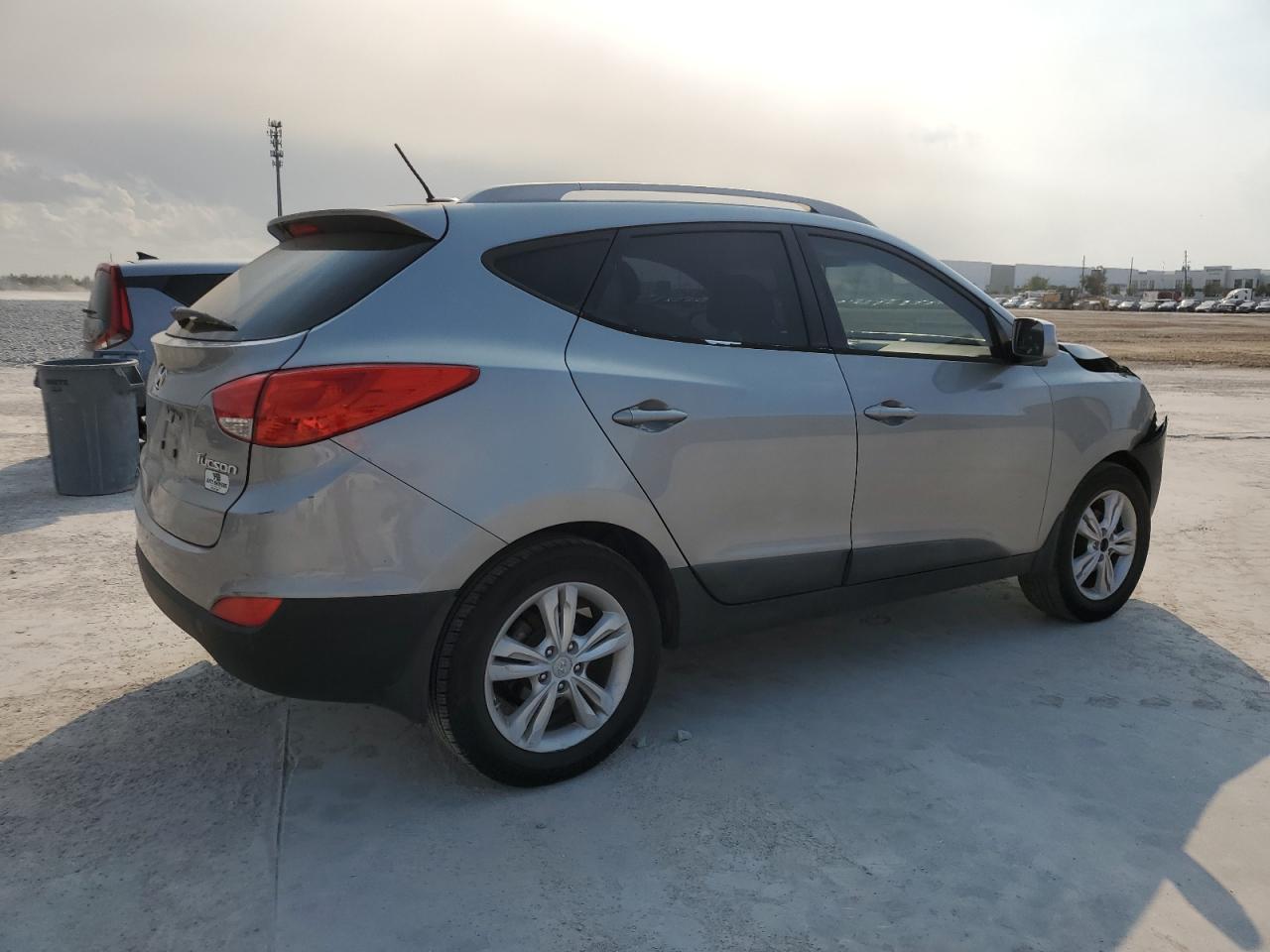 2011 Hyundai Tucson - Image 3
