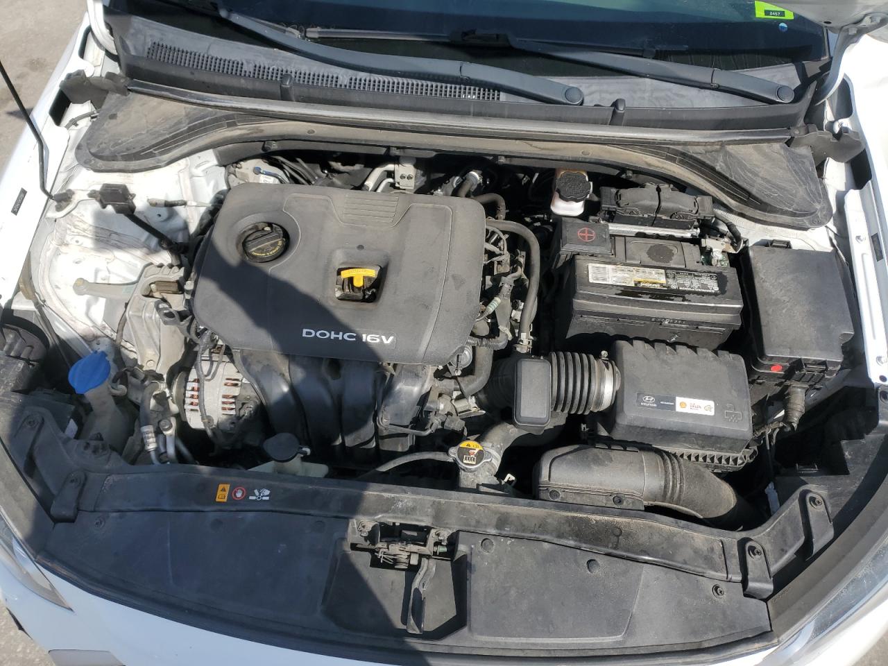 2018 Hyundai Elantra - Image 12