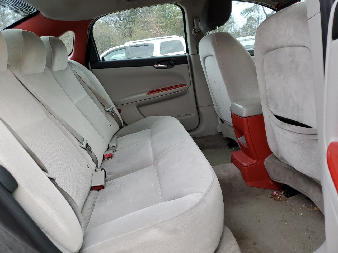 2010 Chevrolet Impala - Image 10