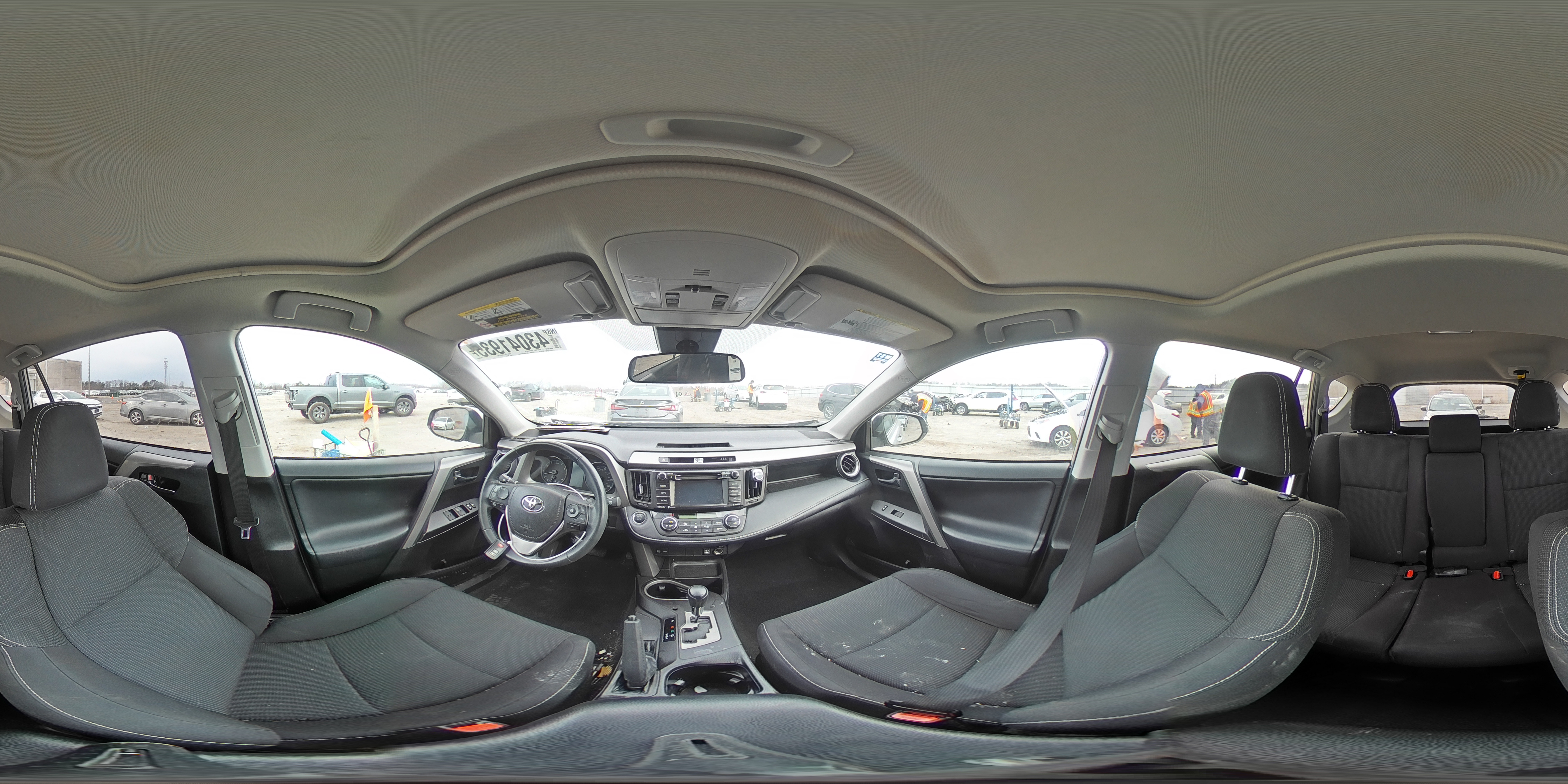 2018 Toyota RAV 4 - Image 13