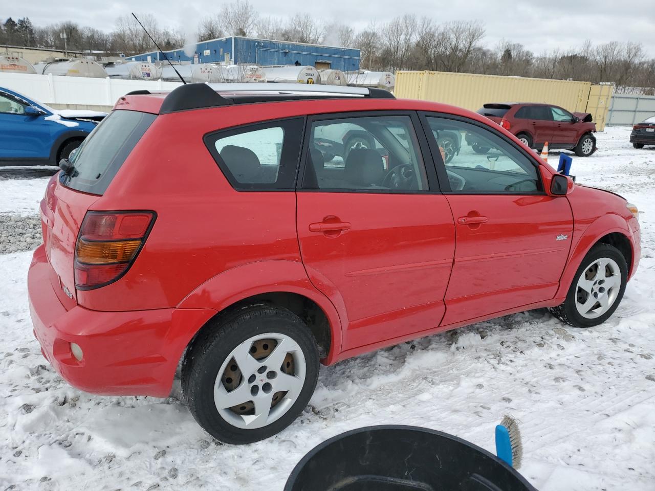 2005 Pontiac Vibe - Image 3