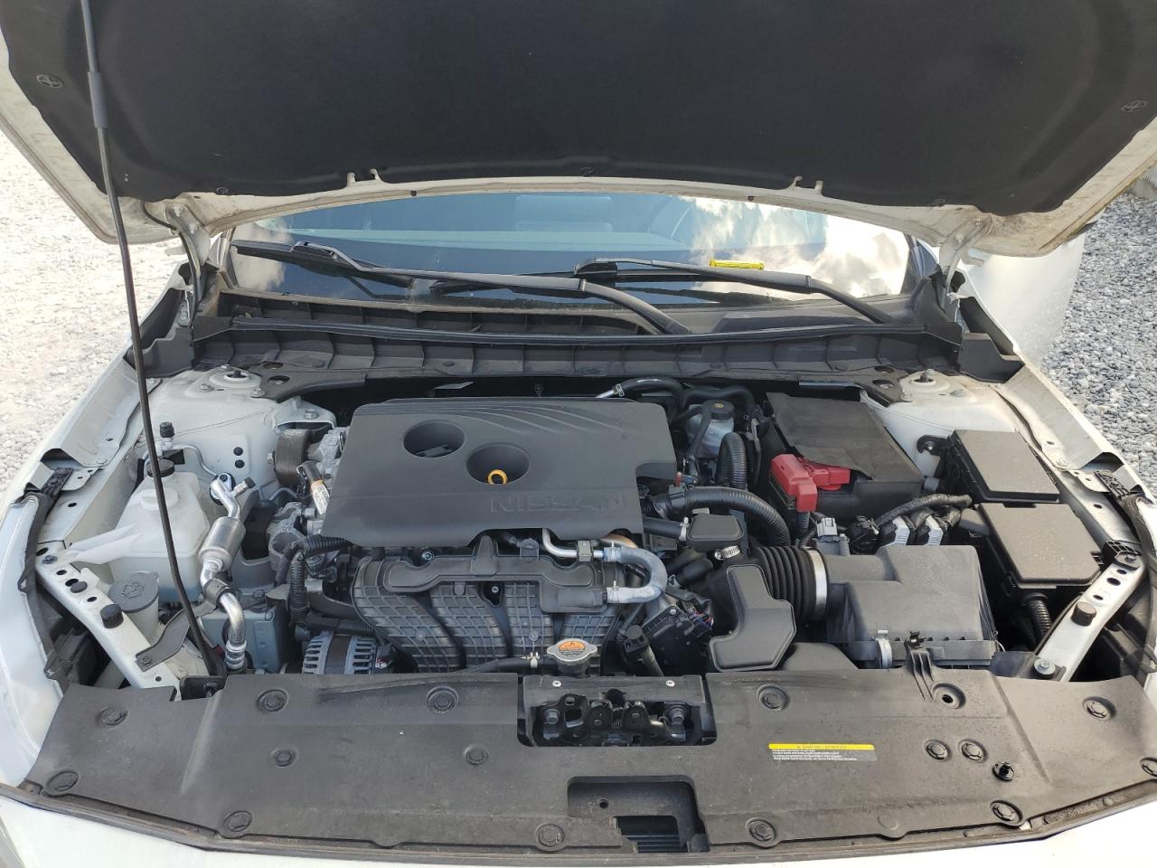 2019 Nissan Altima - Image 13