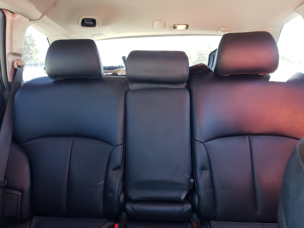 2011 Subaru Outback - Image 10
