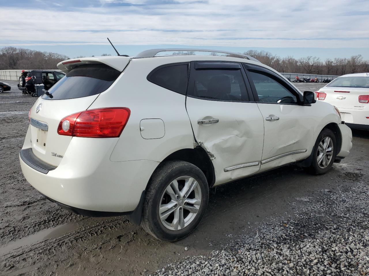 2013 Nissan Rogue - Image 3