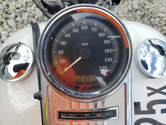  HARLEY-DAVIDSON FL 2012 Белый