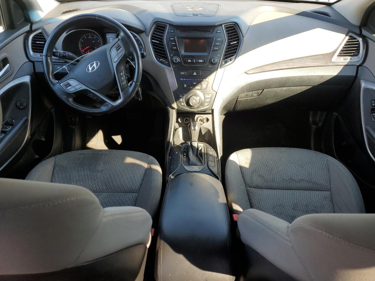2014 Hyundai Santa Fe - Image 8