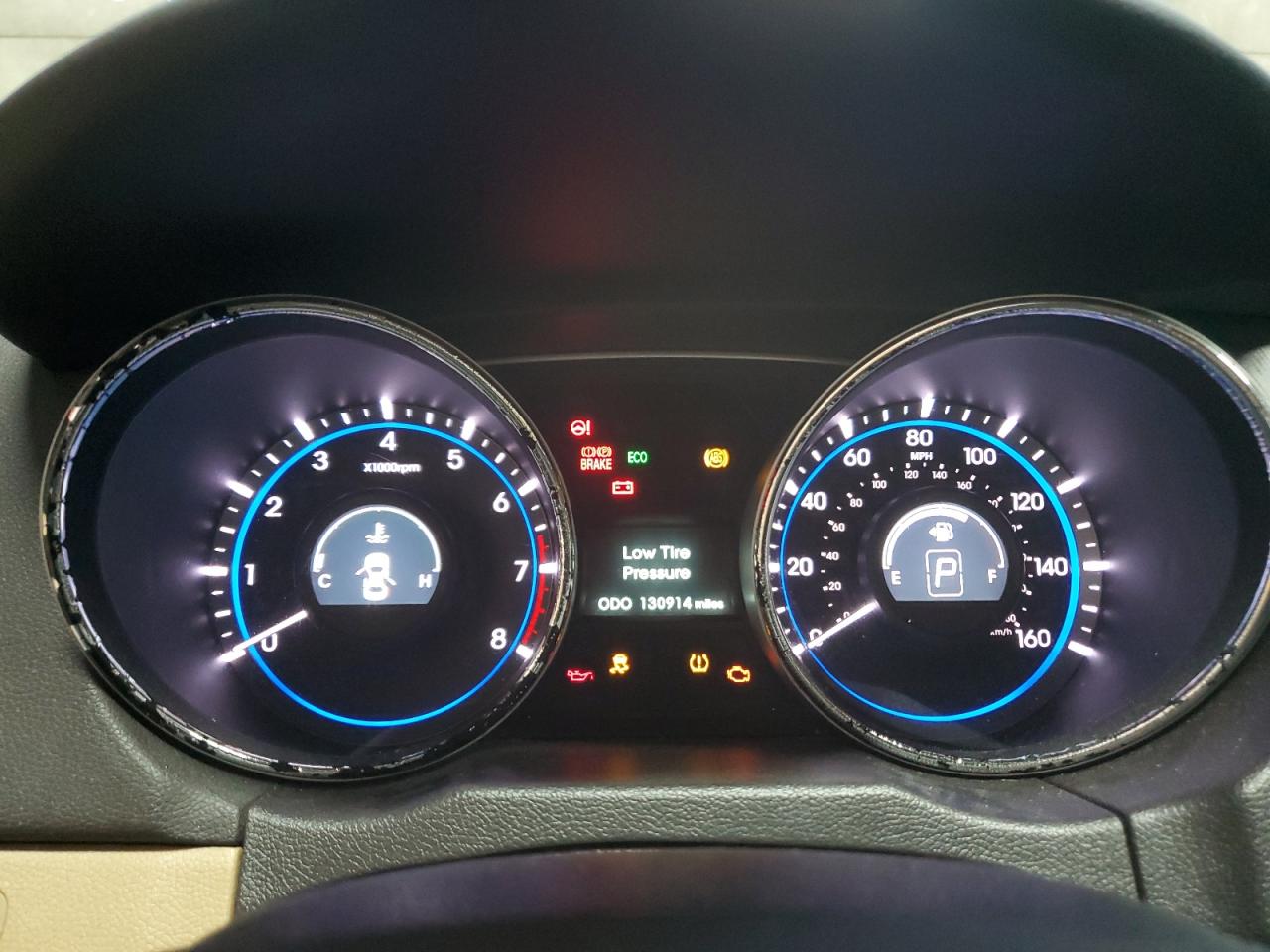2014 Hyundai Sonata - Image 9