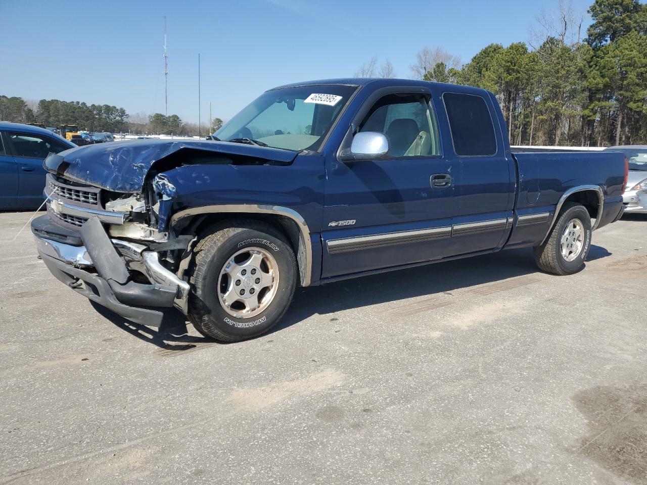 2000 Chevrolet Silverado - Image 1
