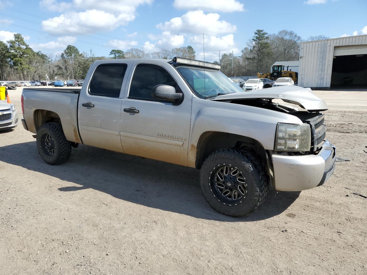 2009 Chevrolet Silverado - Image 4